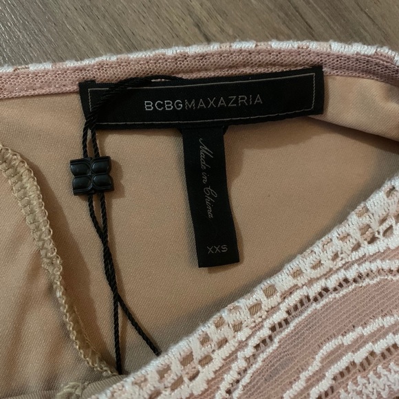 BCBGMaxAzria Scalloped Lace Dress - Picture 5 of 6